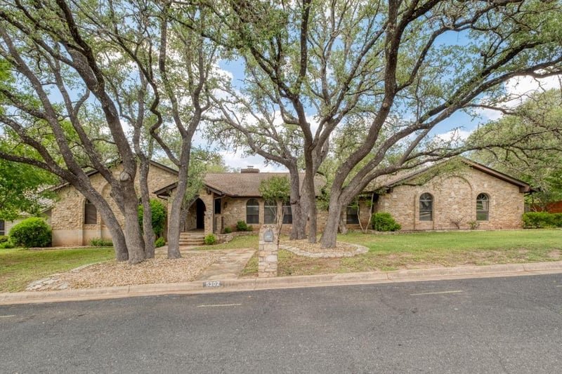 Virtual tour of 5302 Musket Rdg