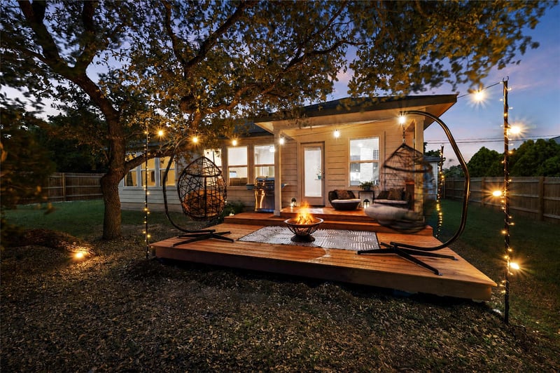 Virtual tour of 5302 Thunderbird ST