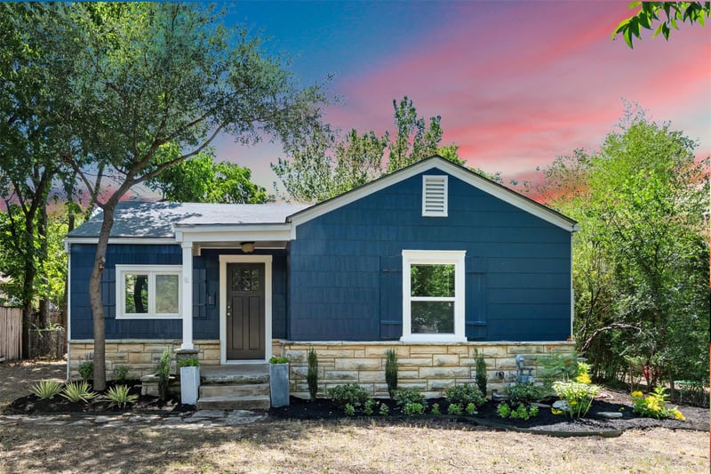 Virtual tour of 5303 Avenue H