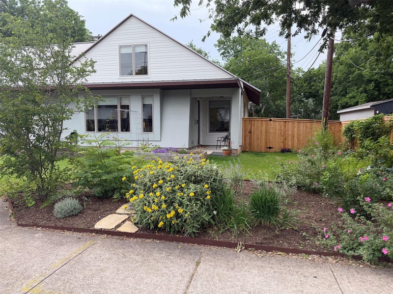 Virtual tour of 5305 Guadalupe ST Unit #A