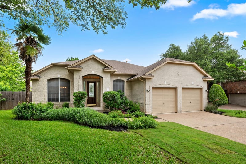 Virtual tour of 5308 Deerwood LN