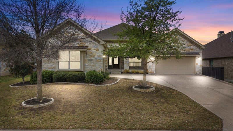Virtual tour of 531 Whispering Wind WAY