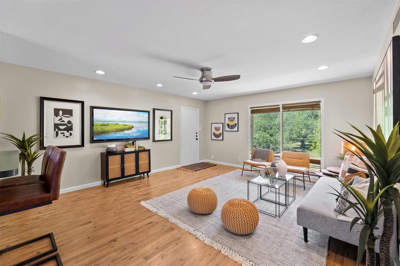 Virtual tour of 5332 Balcones DR Unit #H