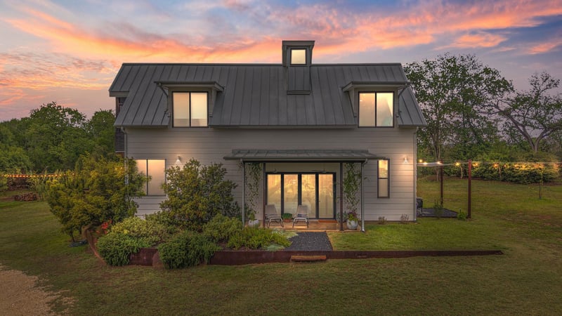 Virtual tour of 534 Old McDade RD