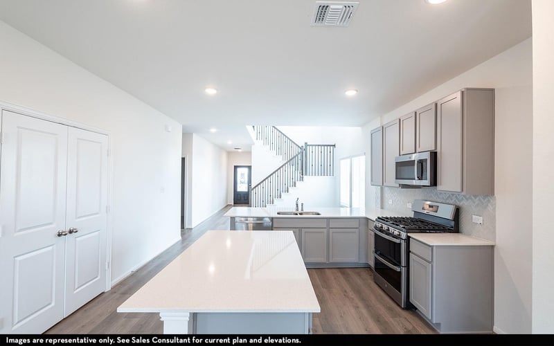 Virtual tour of 541 Yellowstone Dr