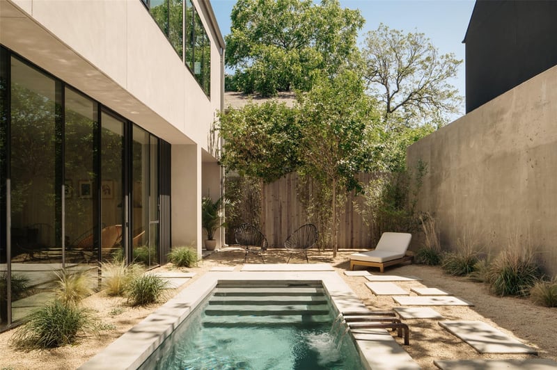 Virtual tour of 5410 Duval ST Unit #2