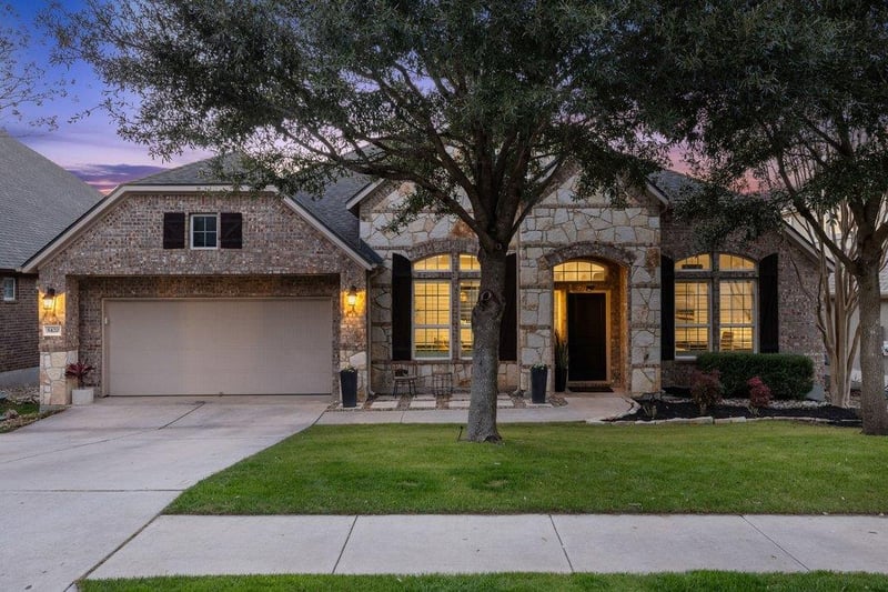 Virtual tour of 5420 Cherokee Draw RD