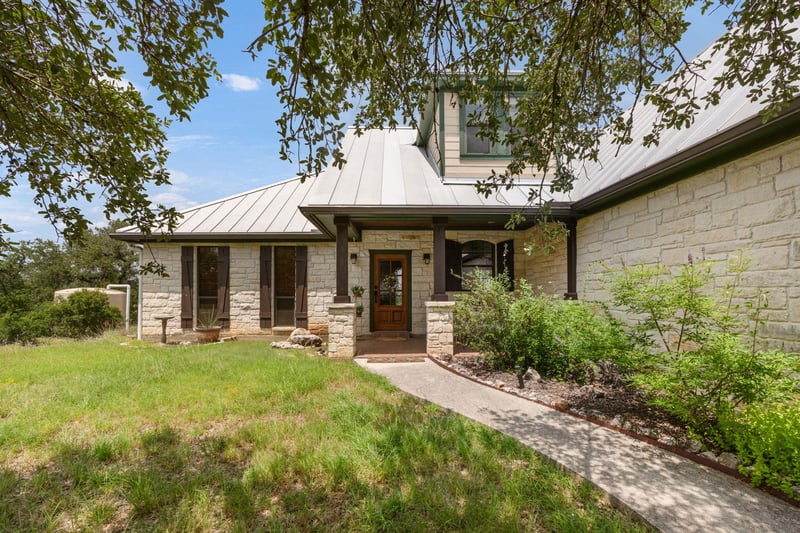 Virtual tour of 544 River View DR