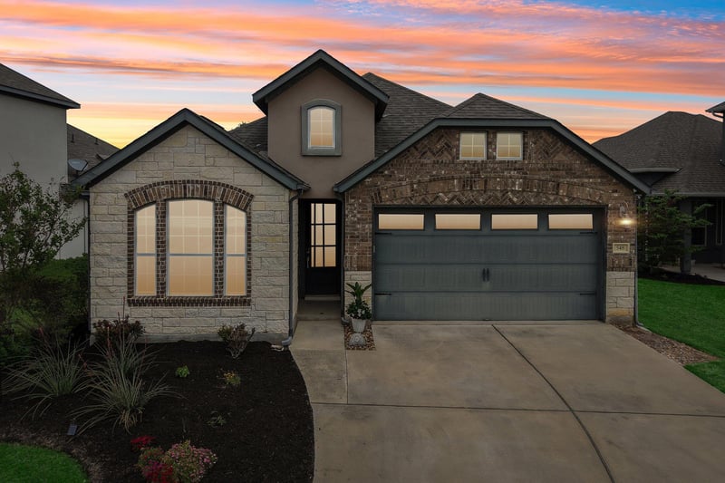 Virtual tour of 548 Faith DR