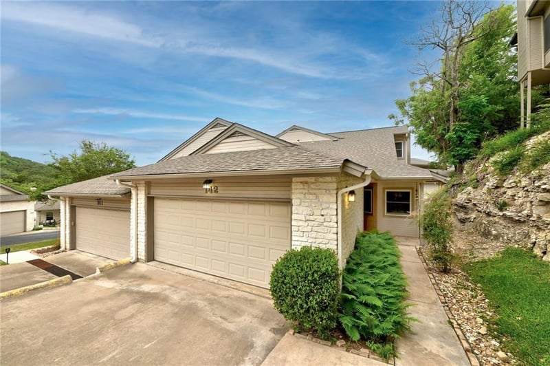Virtual tour of 5512 Oakwood CV Unit #142