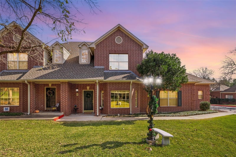 Virtual tour of 5515 Davis Ln Unit #32