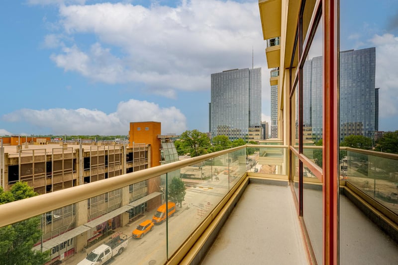 Virtual tour of 555 E 5th ST Unit #523