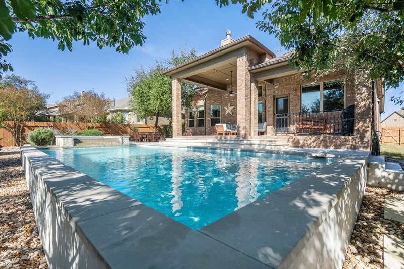Virtual tour of 558 Merion DR