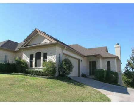 Virtual tour of 5600 B Oakwood Cv Unit #1