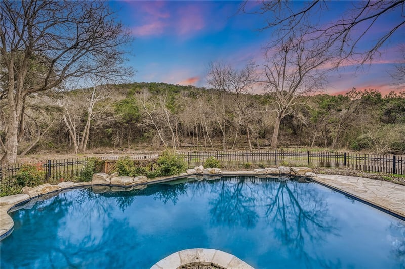 Virtual tour of 5601 Standing Rock DR