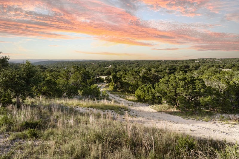Virtual tour of 5601 W Fitzhugh RD