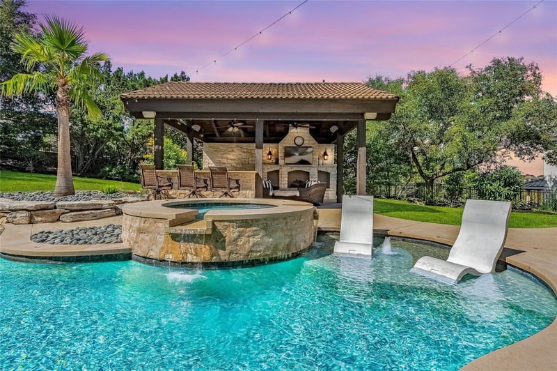 Virtual tour of 5605 Clarion CV