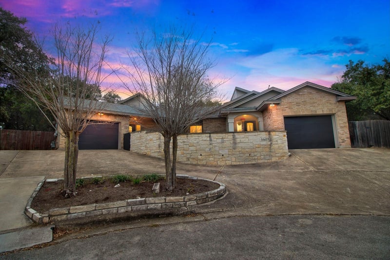 Virtual tour of 5607 Creek Meadows CV Unit #A