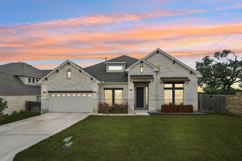 Virtual tour of 561 Eclipse DR