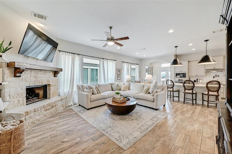 Virtual tour of 5613 Traviston CT