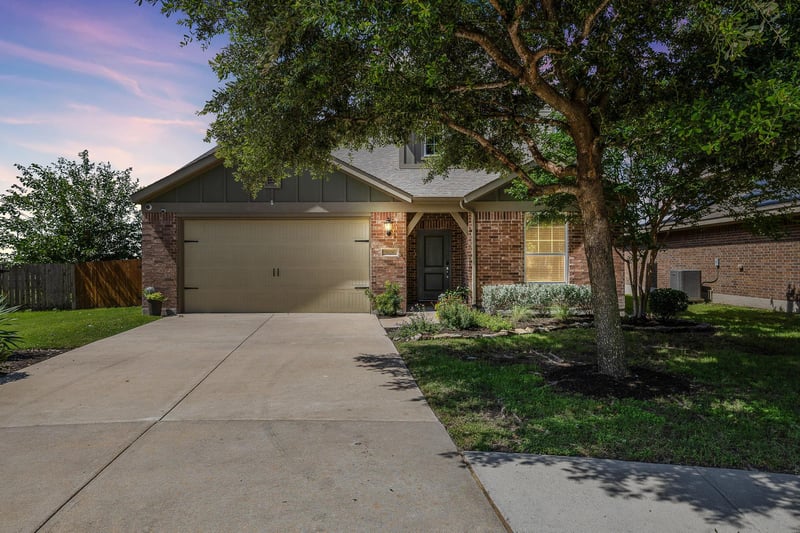 Virtual tour of 5628 Corsica LOOP