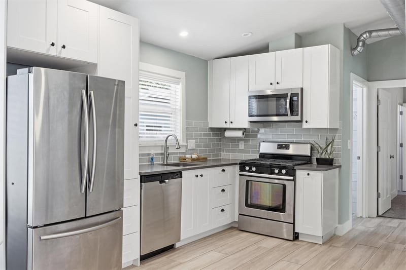 Virtual tour of 5704 Gloucester LN Unit #A