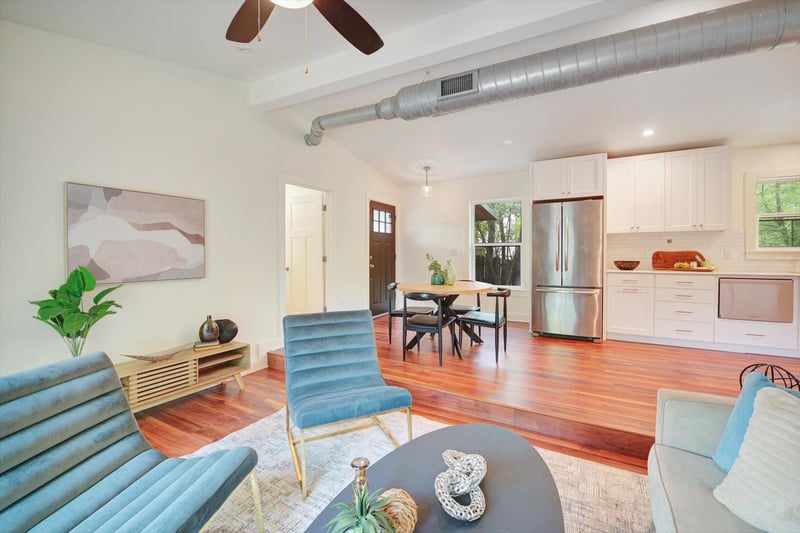 Virtual tour of 5704 Gloucester LN Unit #B