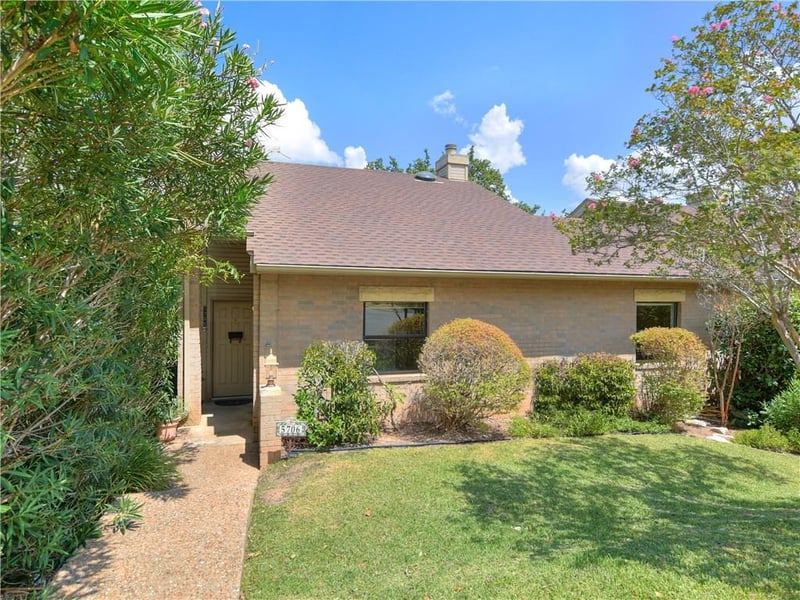 Virtual tour of 5706 Scout Blf