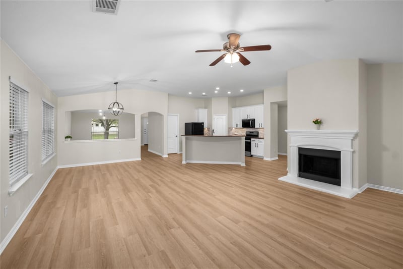 Virtual tour of 571 Reliance DR