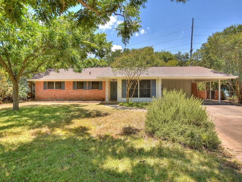 Virtual tour of 5714 Highland Hills Dr