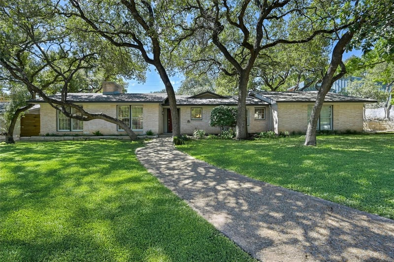 Virtual tour of 5800 Westslope DR