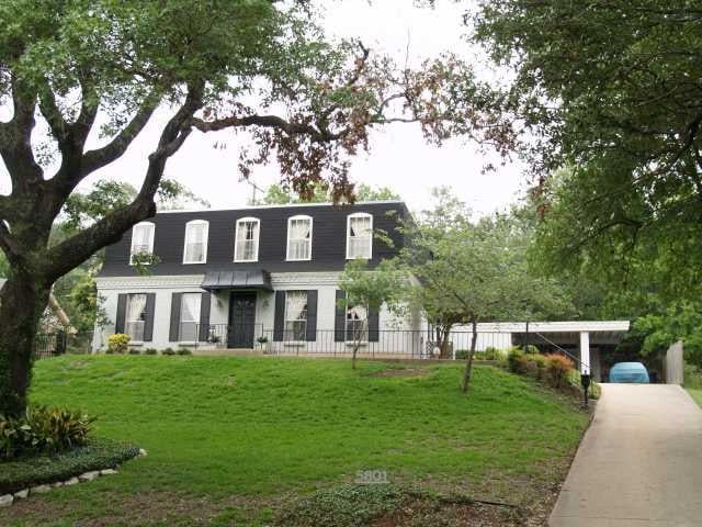 Virtual tour of 5801 Highland Hills Dr