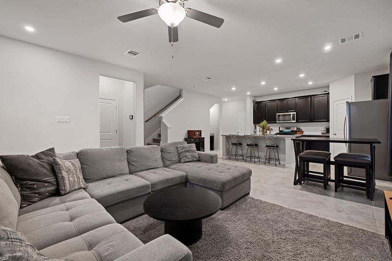 Virtual tour of 5801 Pleasanton PKWY