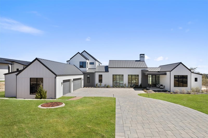 Virtual tour of 5805 Twin Peaks TRCE
