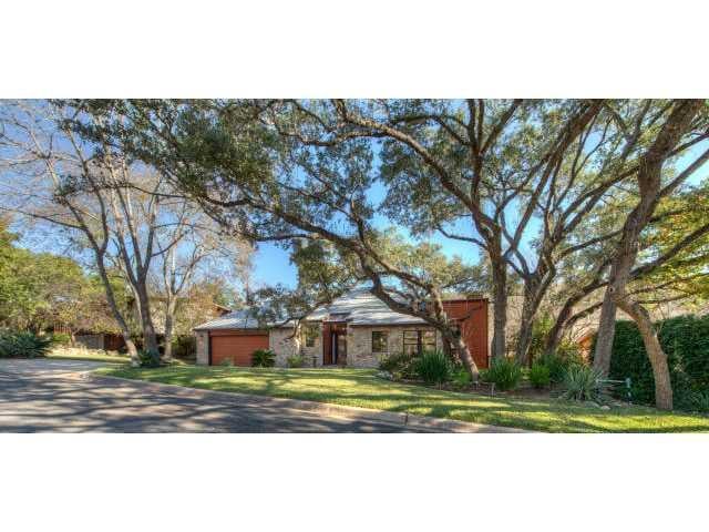Virtual tour of 5805 Westmont Dr