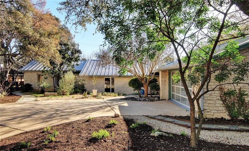 Virtual tour of 5807 Lookout Mountain DR