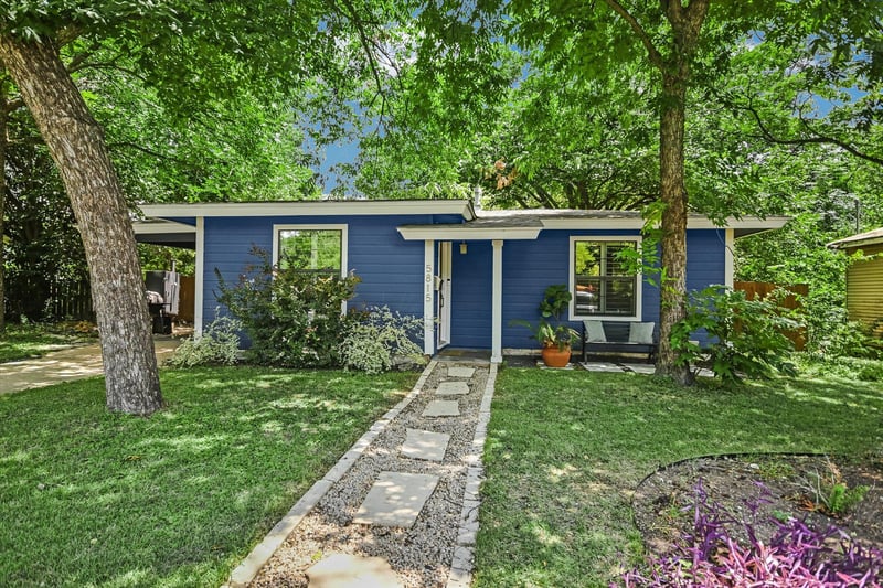 Virtual tour of 5815 Duval St