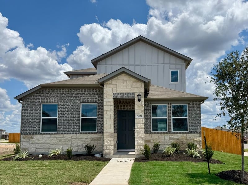 Virtual tour of 5821 Jennifer Pasture PATH