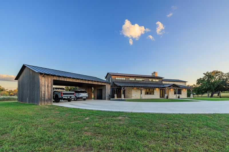 Virtual tour of 5862 Ranch Road 965