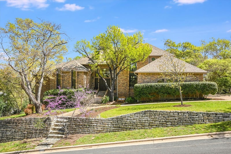 Virtual tour of 5900 Carry Back LN