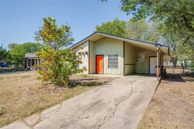 Virtual tour of 5900 Glen Meadow Dr