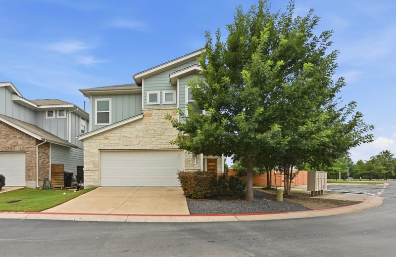Virtual tour of 5900 Swayden LN