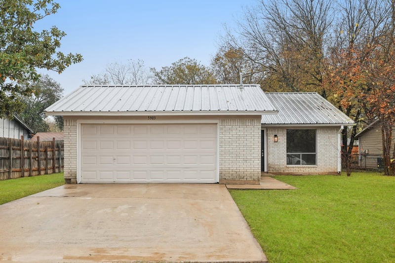 Virtual tour of 5903 N Wagon BND
