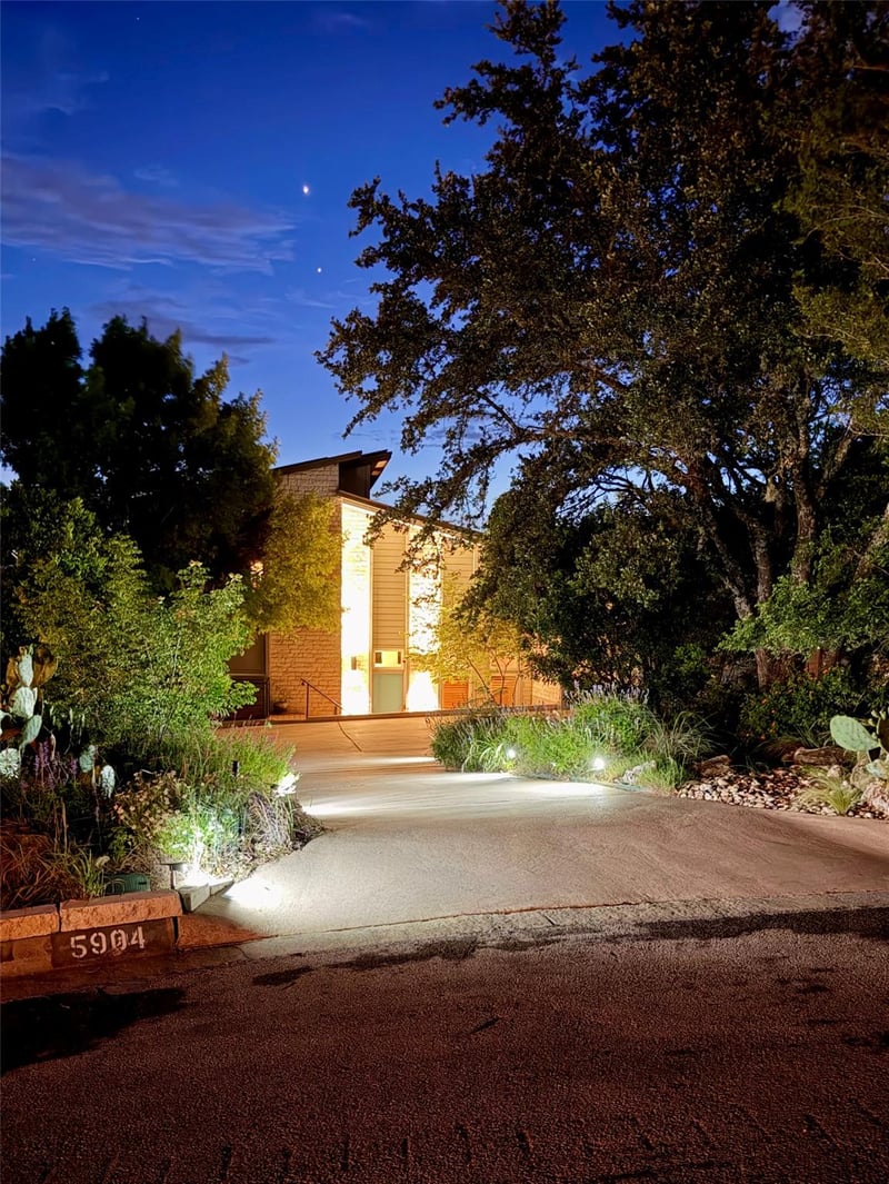 Virtual tour of 5904 Spartan Cv