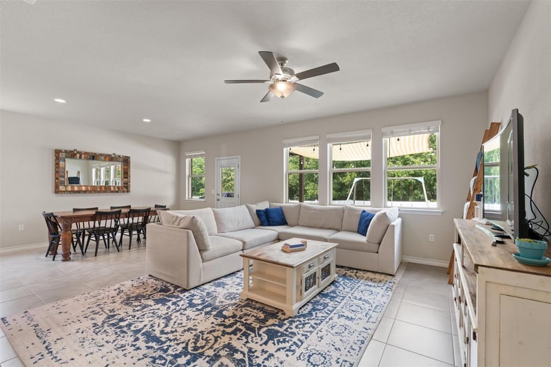 Virtual tour of 5908 Lehman Way