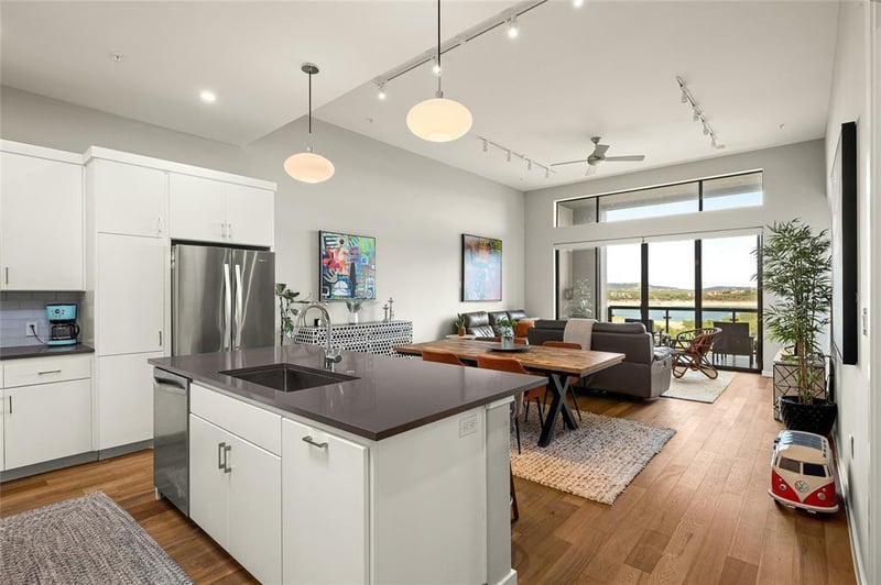 Virtual tour of 5921 Hiline RD Unit #2404