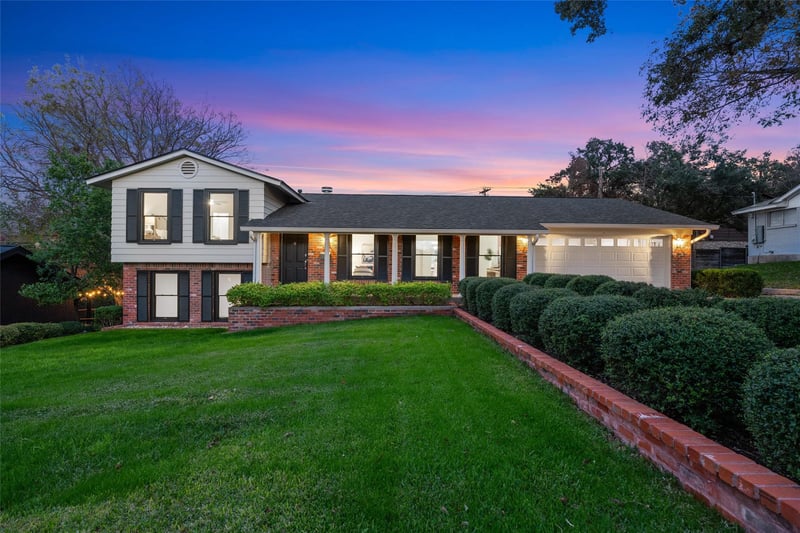 Virtual tour of 5927 Highland Hills DR
