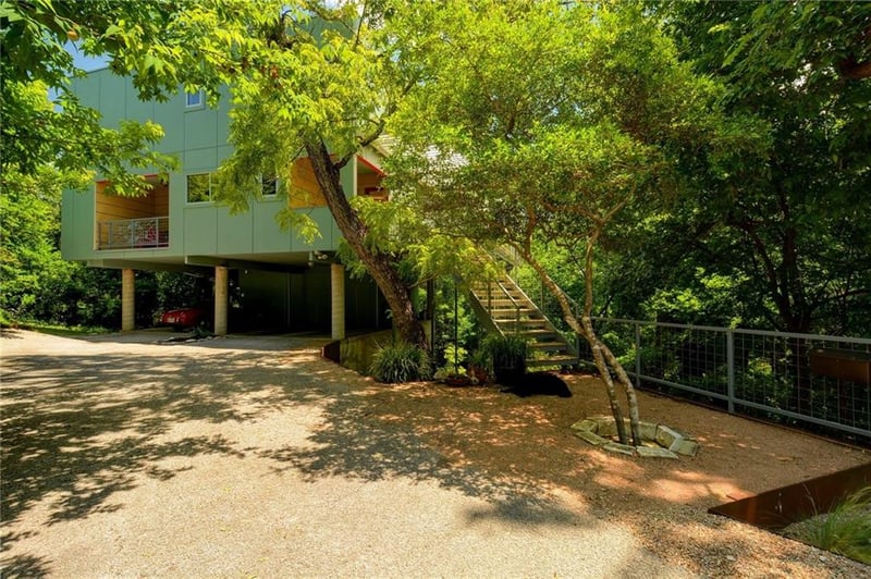 Virtual tour of 5957 Highland Hills DR