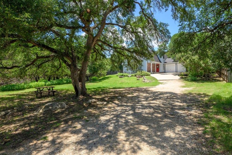 Virtual tour of 6 Basswood CIR