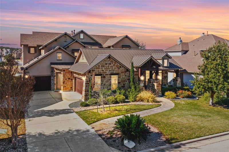 Virtual tour of 6000 Osceola TRL